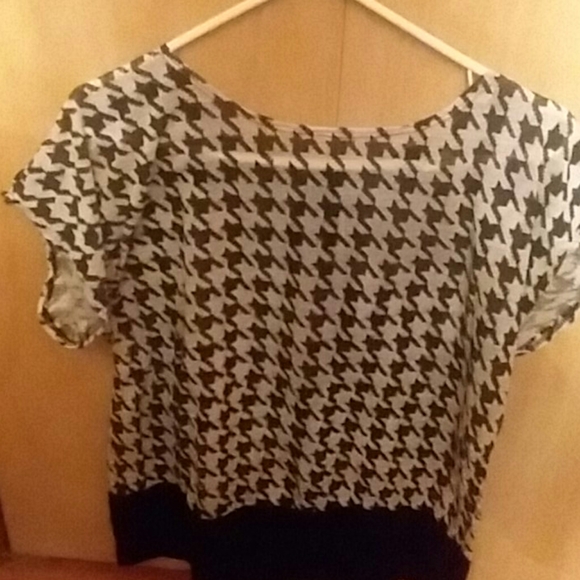 Shirt - Picture 2 of 3